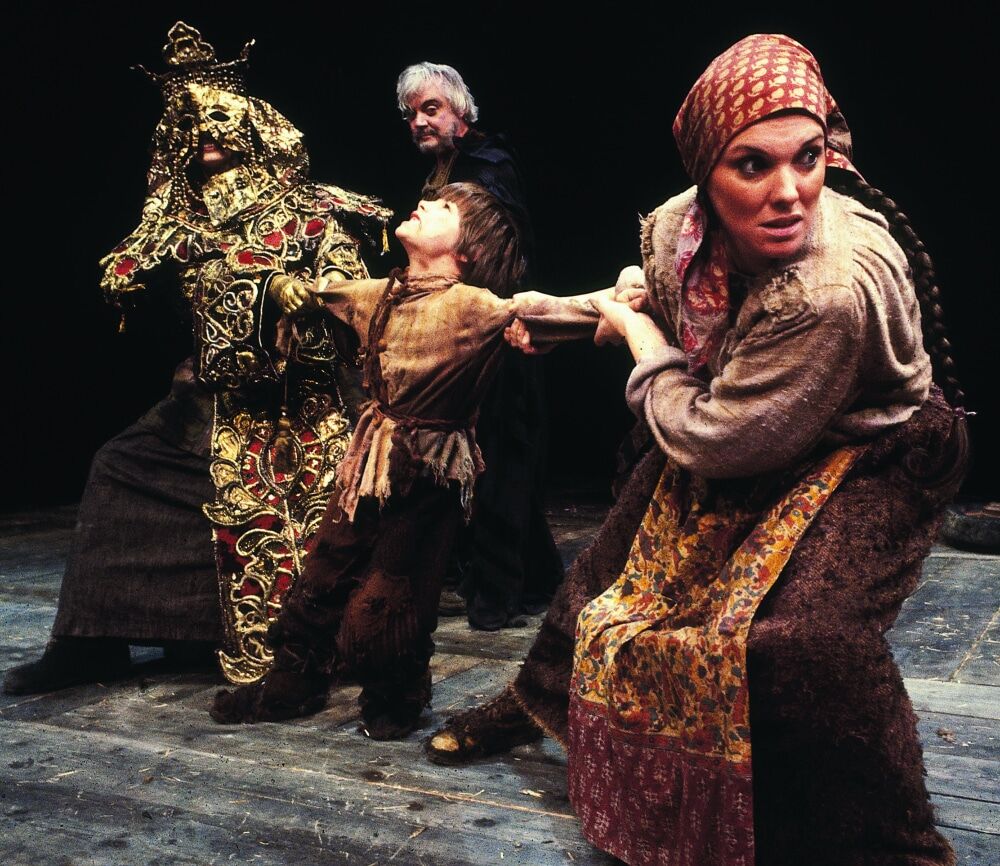 Tyne-Daly-in-The-Caucasian-Chalk-Circle-in-the-1979-80-season